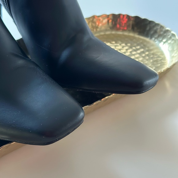 **SOLD** Nasty Gal BOX Square Toe Heeled Chelsea
Boots. Size 8 - Picture 4 of 7